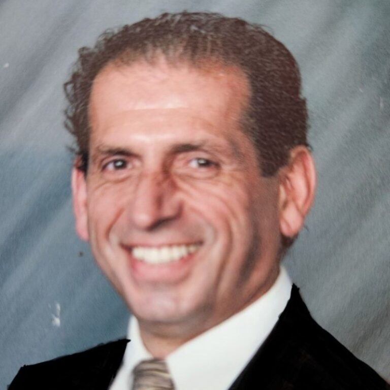 Headshot of Oscar Ghopeh